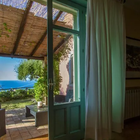 Villa Laura *